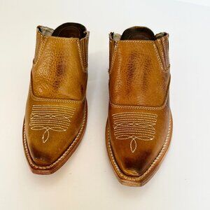 Freebird by Steven "Wentworth" Mules, size 5, VGUC